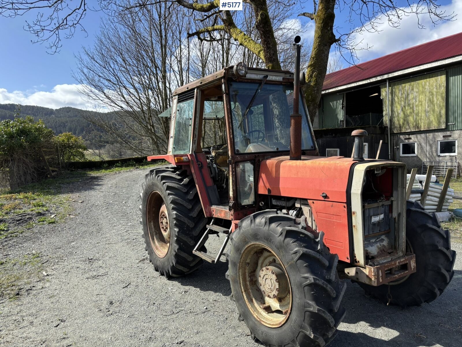 Massey Ferguson 675 2