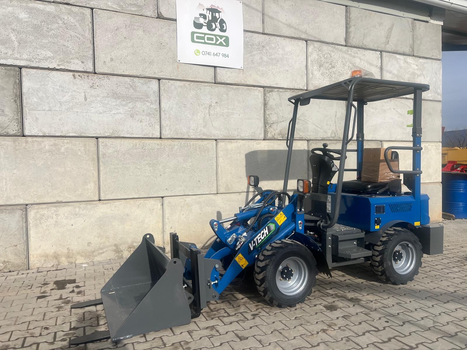 V-TECH 604 / 606 - electric wheel loader 2