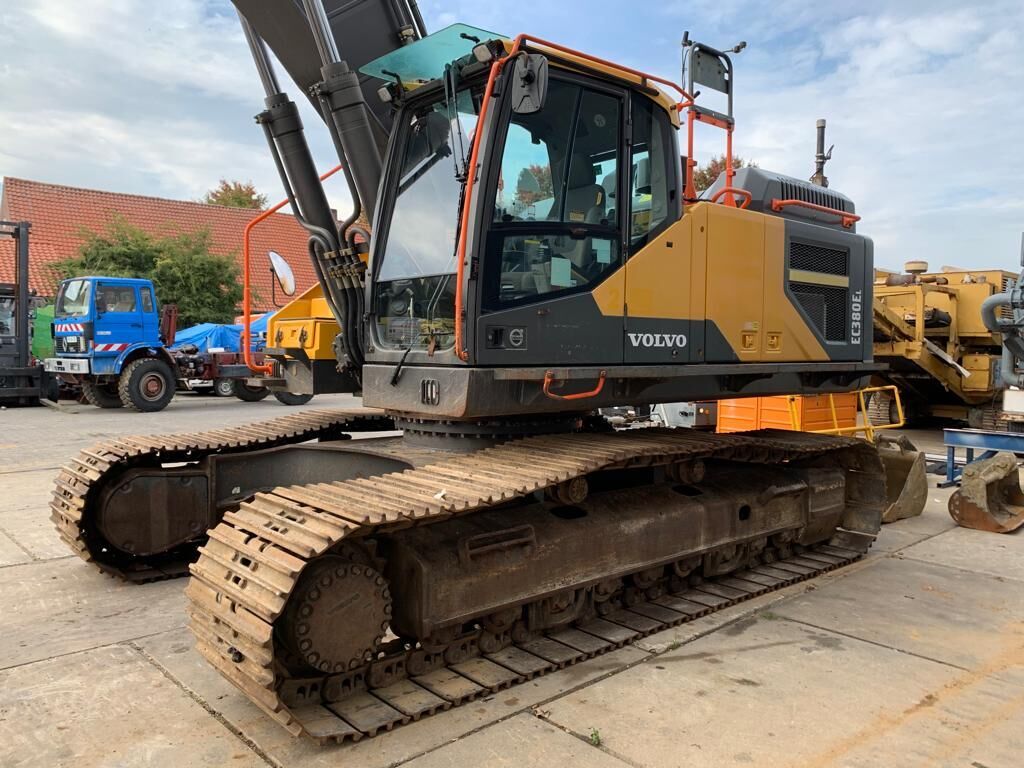 Volvo EC380EL 3