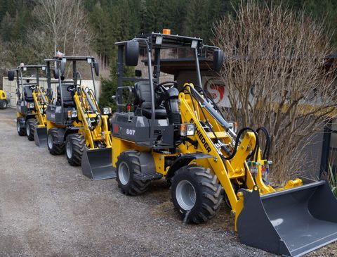 Schieder 807 – Kompakter Hoflader mit Perkins Motor 4X4