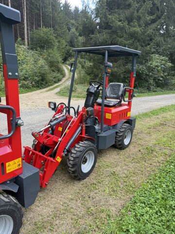 Schieder 400E Elektro-Hoflader – 60V Akku, 400 kg Hubkraf