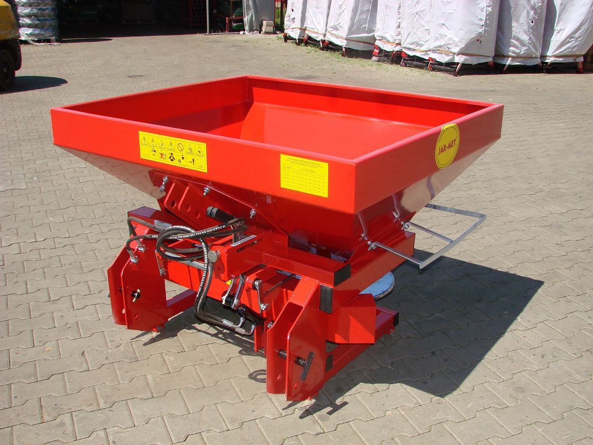 Jarmet Düngerstreuer 800 kg / Fertilizer spreader 3
