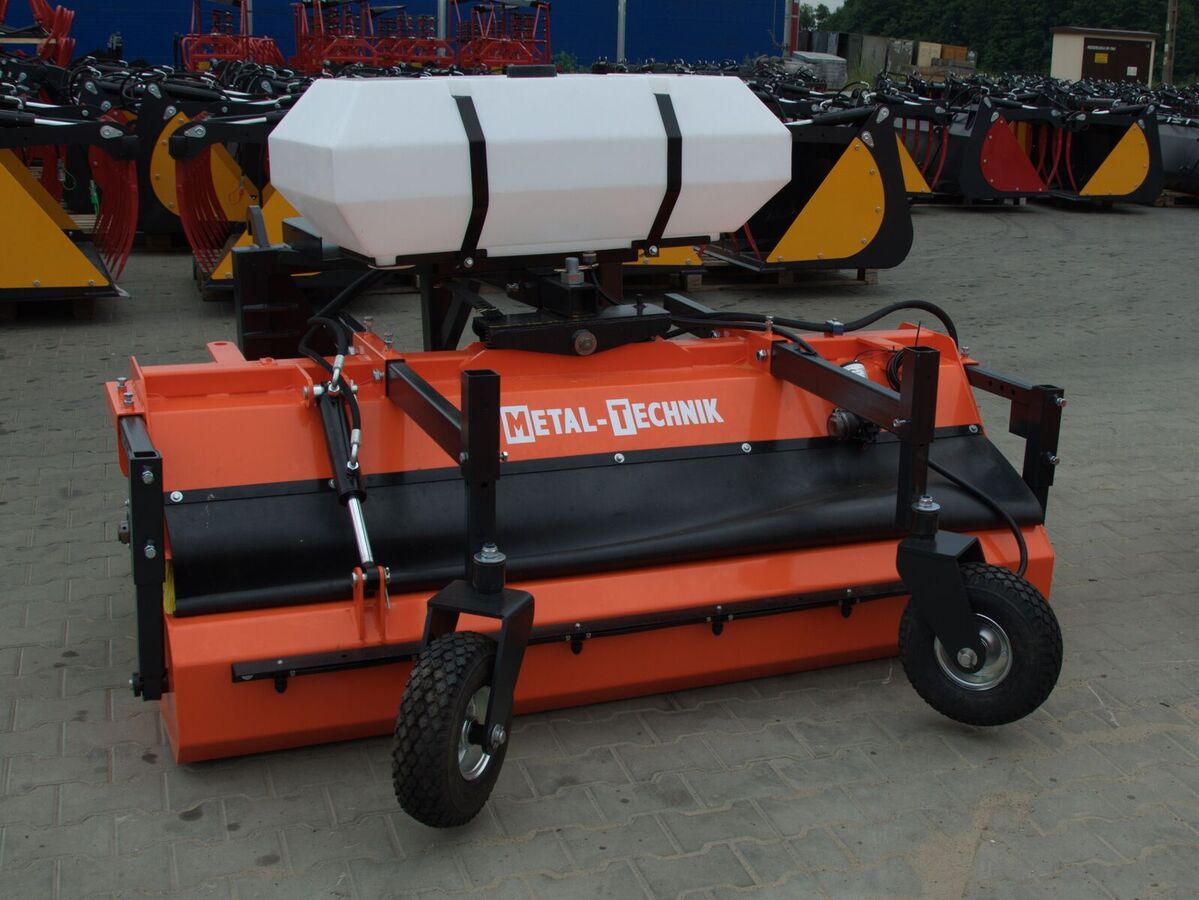 Kehrmaschine / sweeper  1