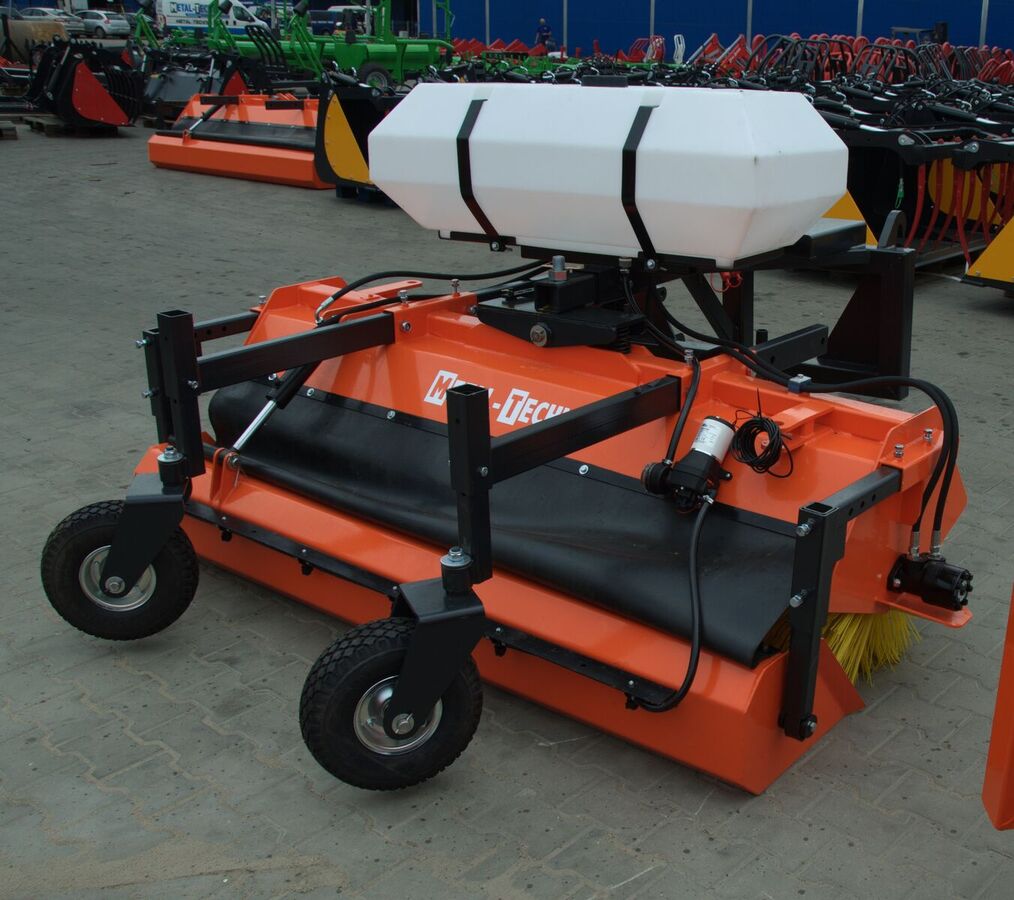 Kehrmaschine / sweeper  3