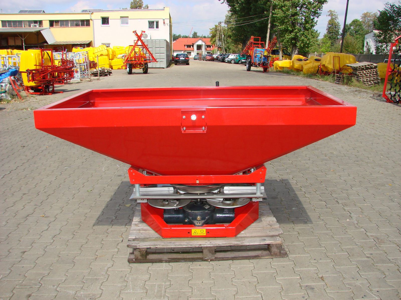Jarmet Düngerstreuer 1200 kg / Fertilizer spreader 3