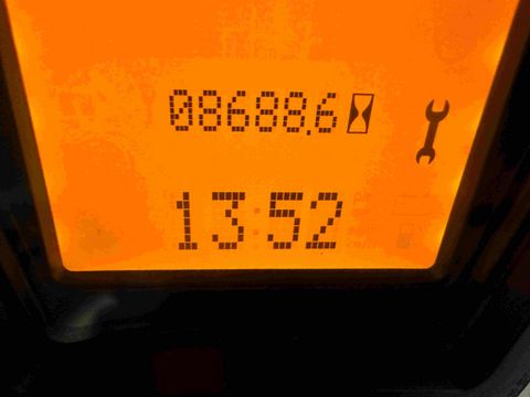 9506-07b7ffd7c8f55d12f64adb6d17f1076f-5860402
