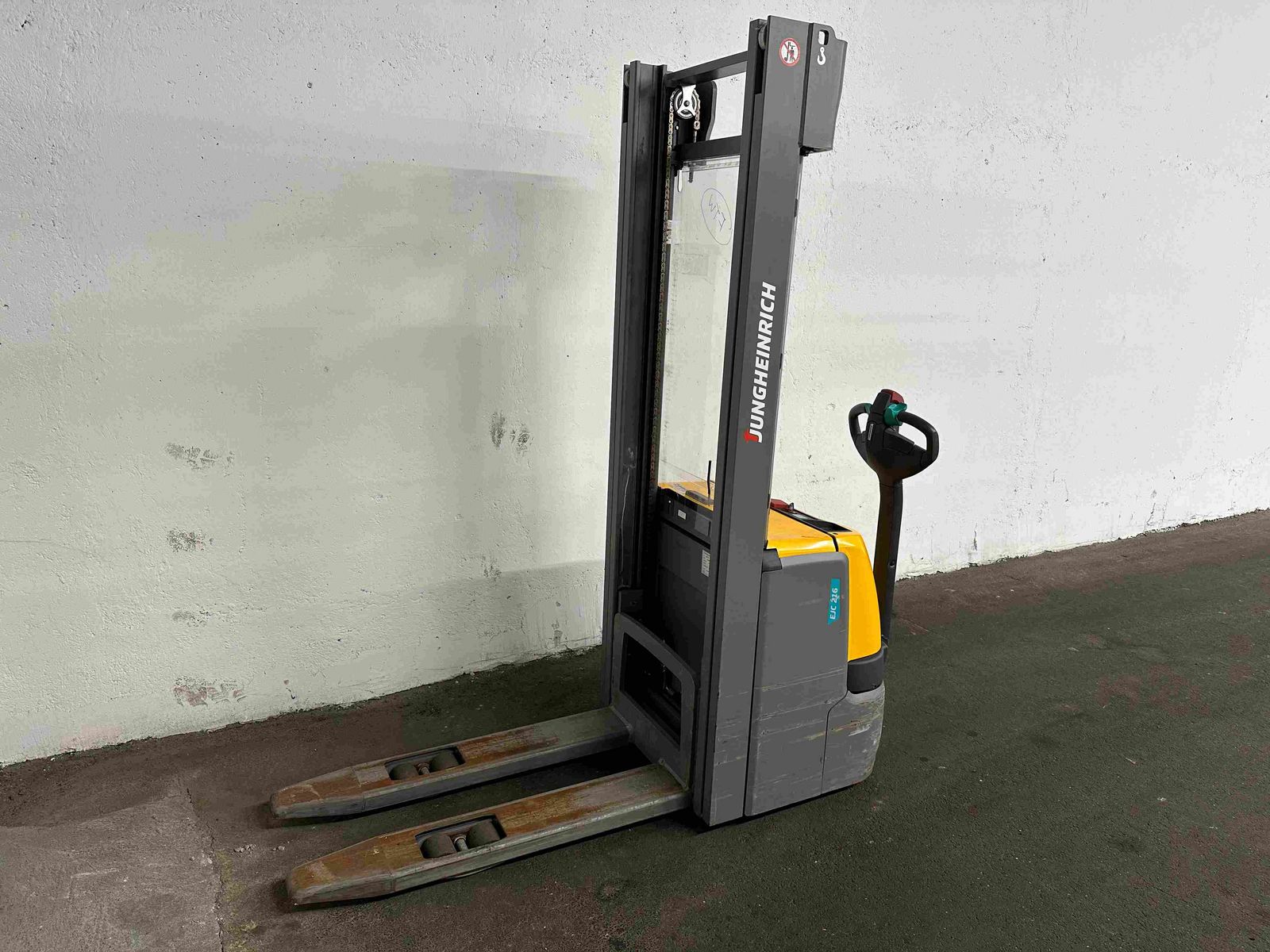 Jungheinrich EJC 216 - Duplex 3,5 m - Ladegerät integriert !! 3