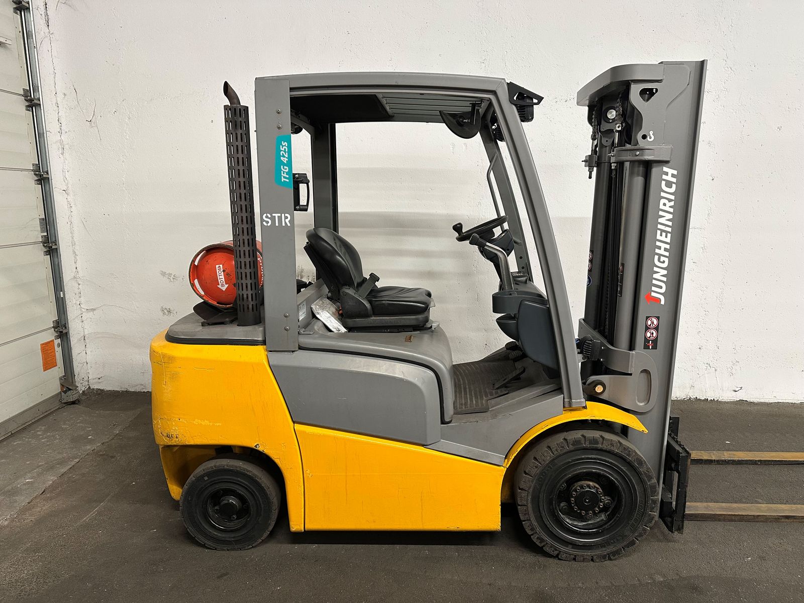 Jungheinrich TFG 425 - TRIPLEX 4,7 m - SEITENSCHIEBER ! 2