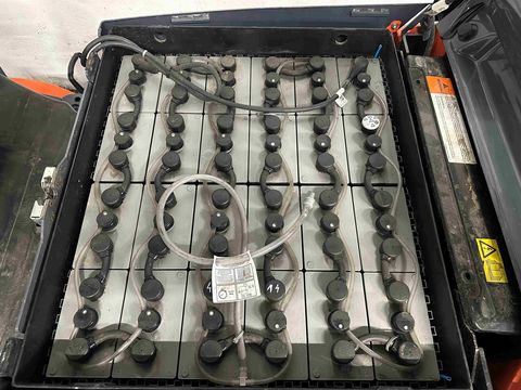 9506-422cdc36207ece6bcdd915e83cd910f9-5885364
