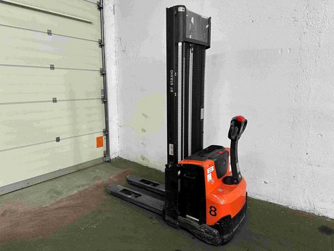 Toyota SWE 120 - 3,7 m Hubhöhe - nur 1468 Bts. !!