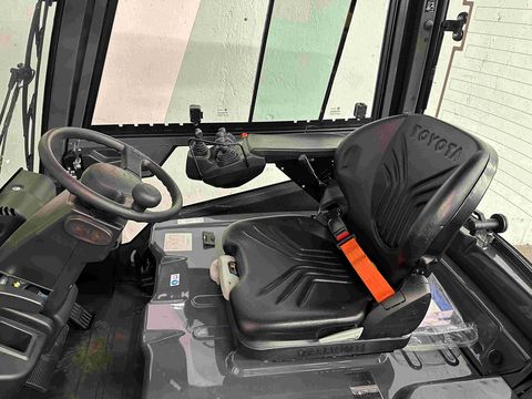 9506-5f740e3c05717c8b746c00f628416878-5899368