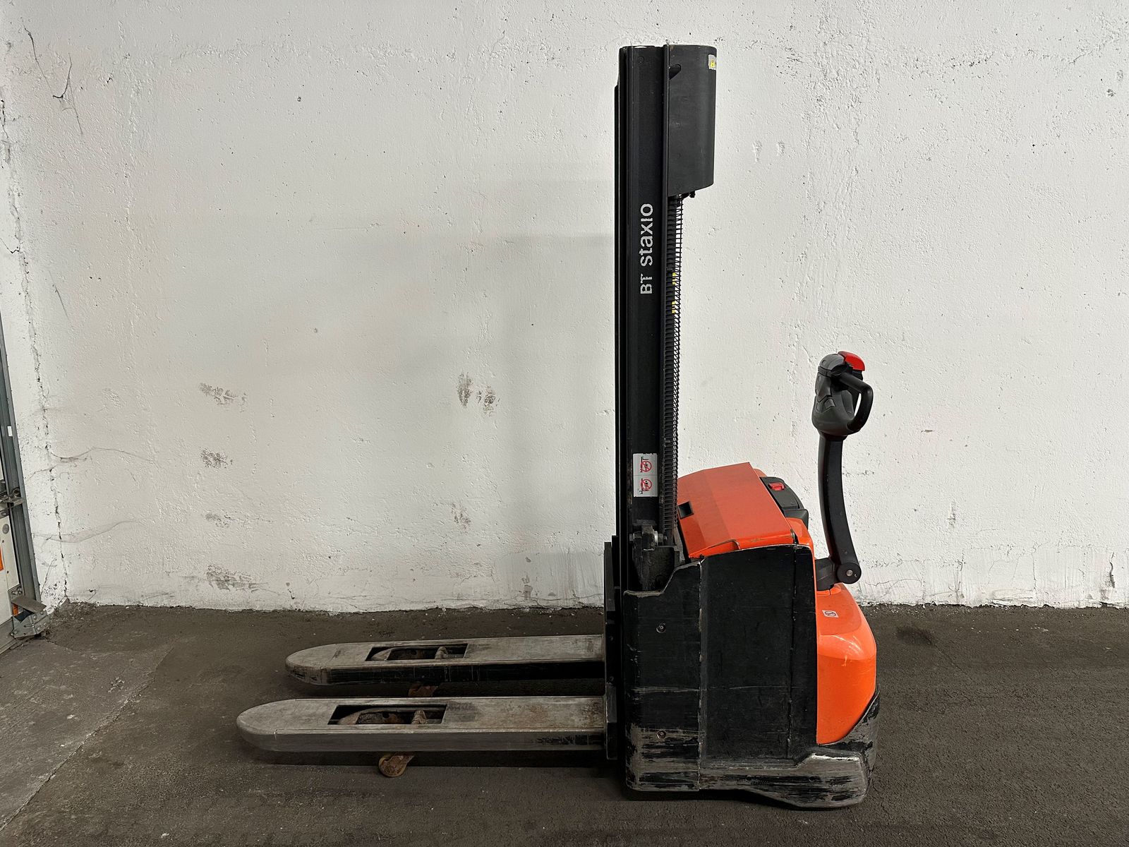 Toyota SWE 140 L - mit INITIALHUB !!! 2