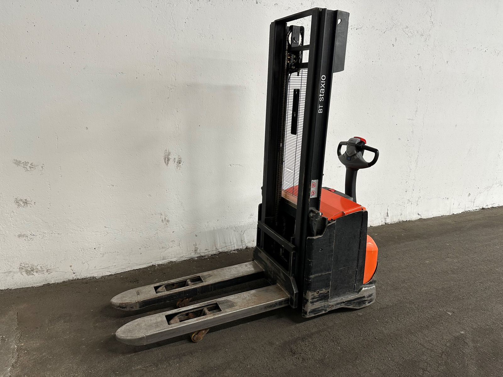 Toyota SWE 140 L - mit INITIALHUB !!! 3