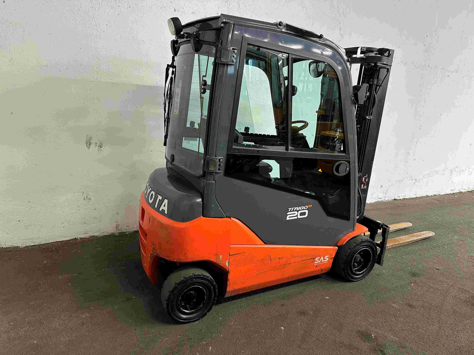 Toyota 8FBM20T - TRIPLEX 4,5 m - SS - ZVG - KABINE !!! 3