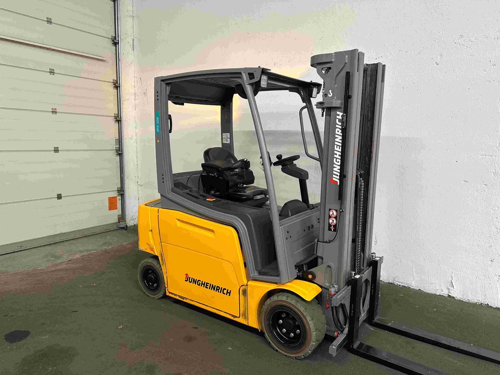 Jungheinrich EFG 320 - TRIPLEX 4,4 m - 3. + 4. Hydraulikkreis 1