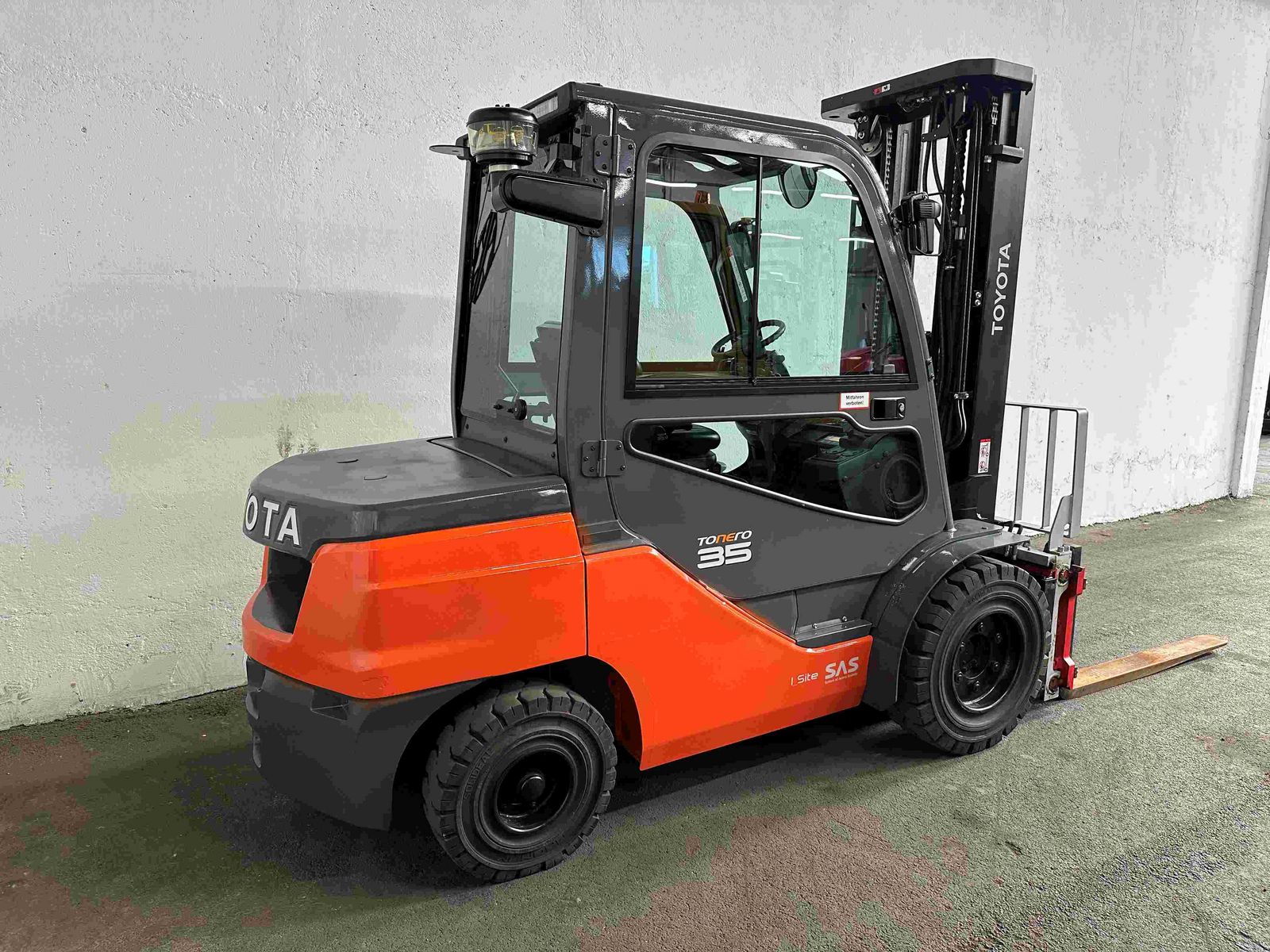 Toyota 52-8FDJF35 - NEUWERTIG !!! - TRIPLEX 4,7 m !!! 3