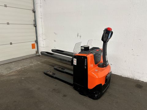 Toyota SWE 080 L - NEUWERTIG !!! 6 Stunden !!!!