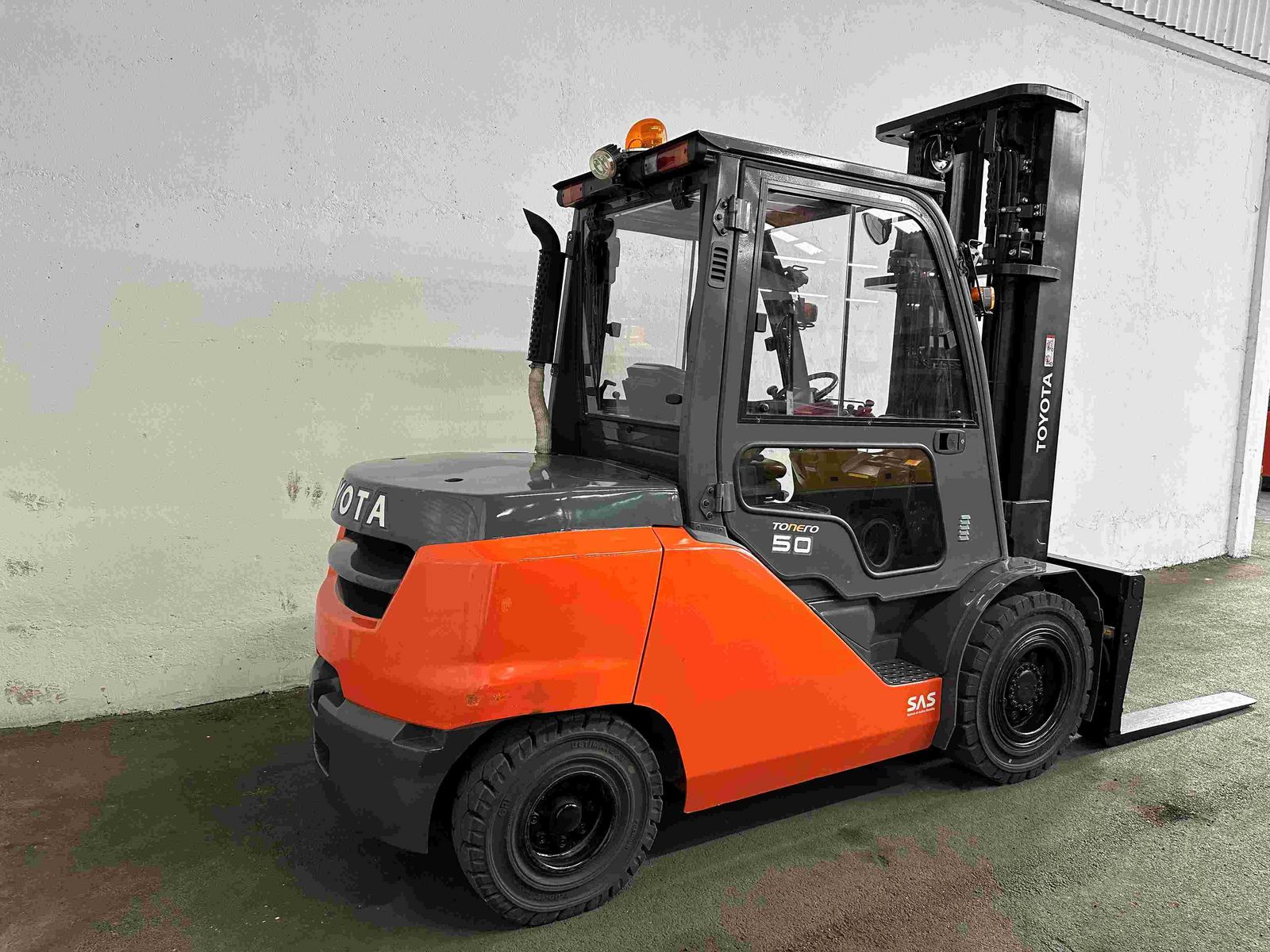 Toyota 40-8FD50N - TRIPLEX 5,5 m - SS - ZVG - KABINE ! 3