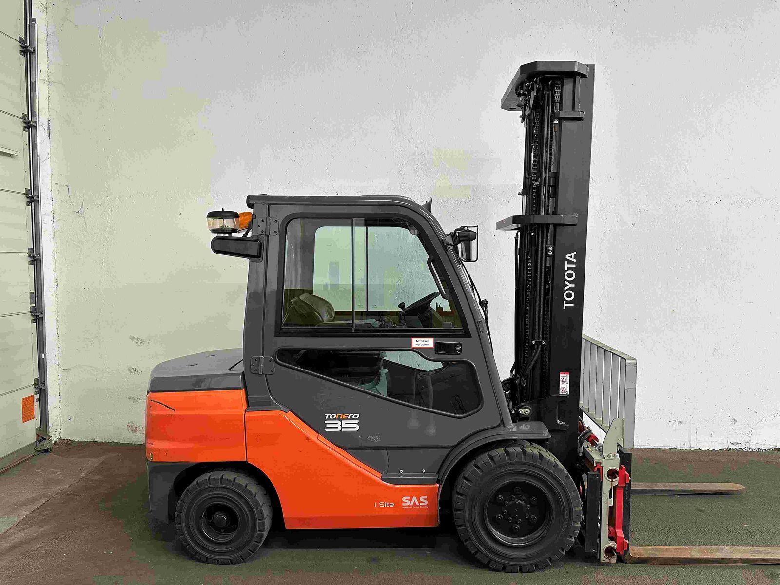 Toyota 52-8FDJF35 - NEUWERTIG !!! - TRIPLEX 5,5 m !!! 2