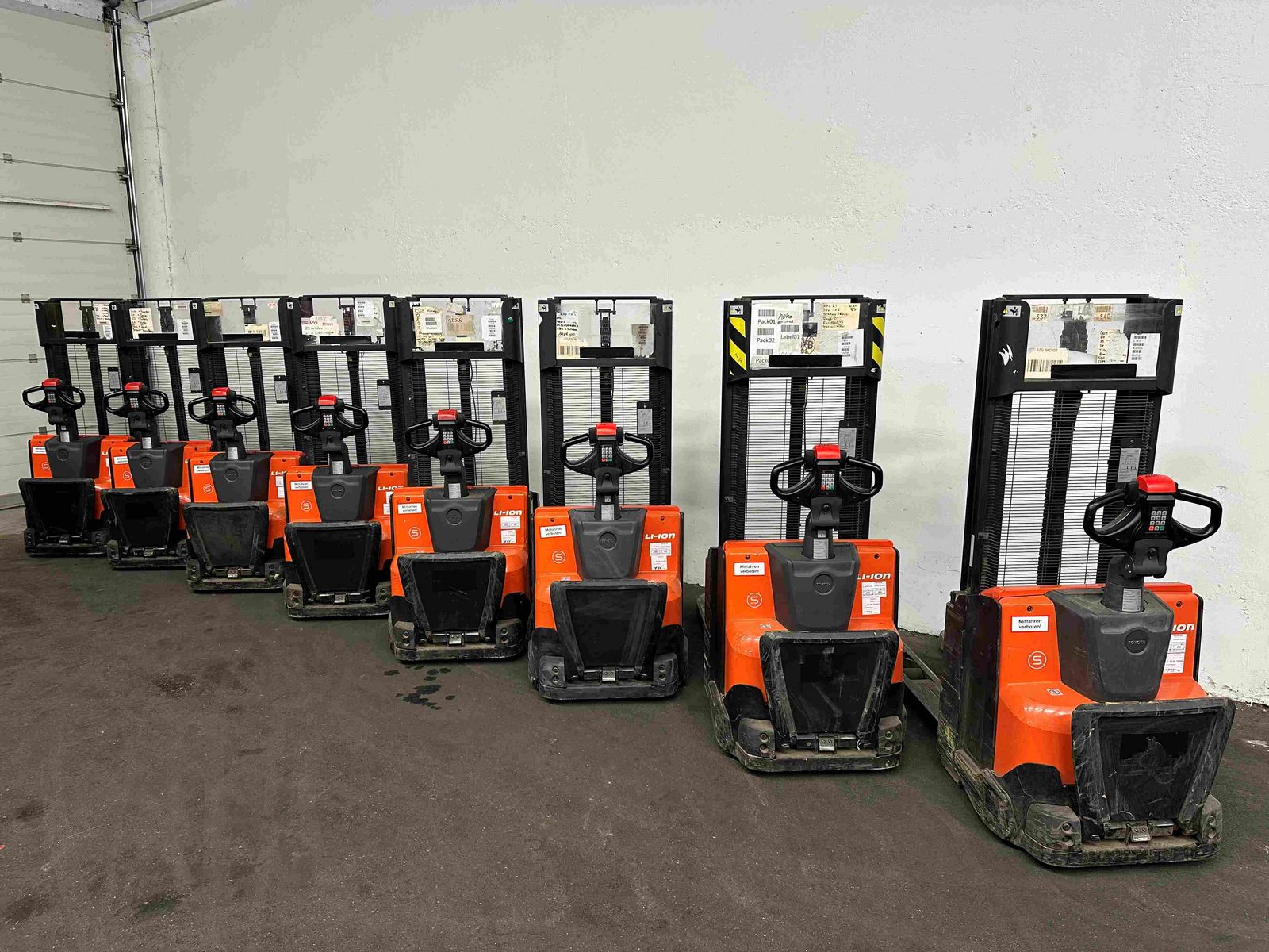 Toyota SWE 100 - mit 2,7 m Hubhöhe !! LI-ION-Batterie ! 2