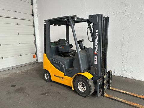 Jungheinrich TFG 316s - TRIPLEX 4,4 m - SEITENSCHIEBER !!!