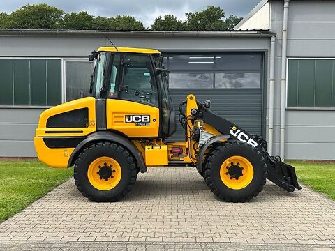 JCB 409 - Euroaufnahme / 40km/h / Zentralschmieranla 3