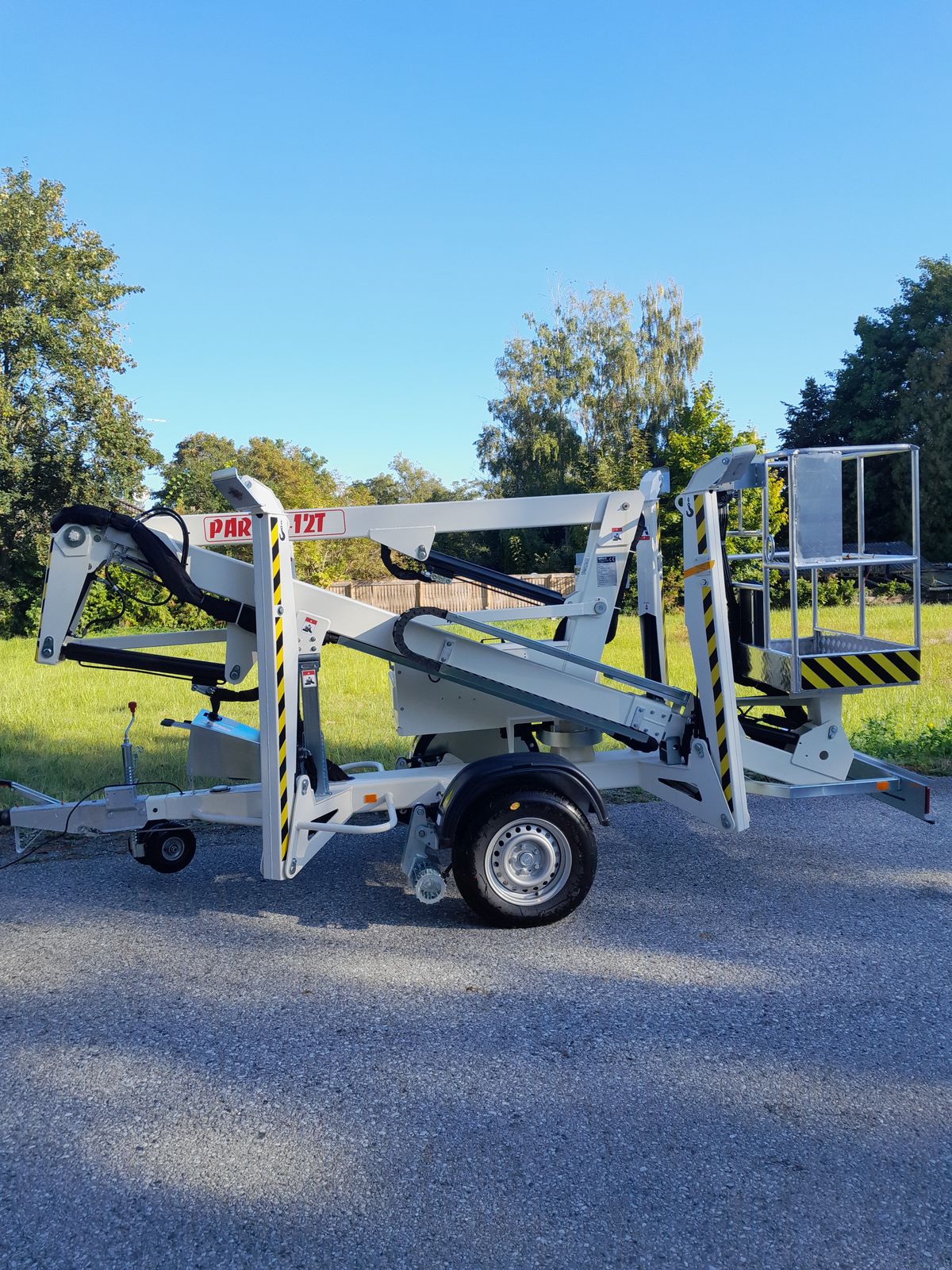 Matilsa Arbeitsbühne / Hebebühne / Anhängerbühne 2