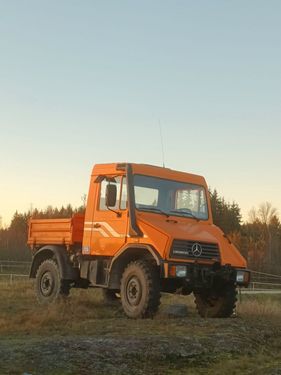 Mercedes Unimog U 90