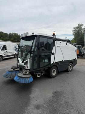 9519-325ba844913fb88f7215dd56827074d1-5981887