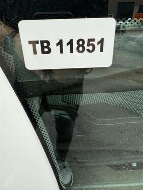 9519-325ba844913fb88f7215dd56827074d1-5981887