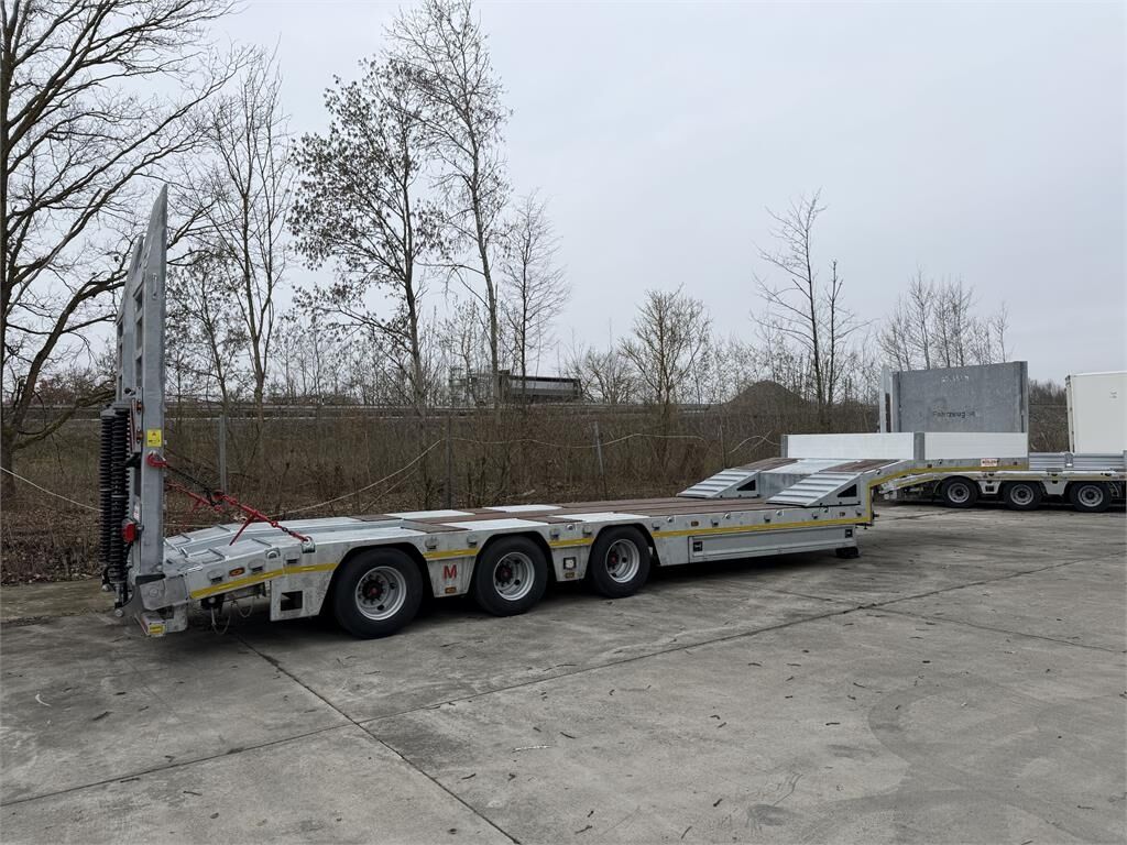 ST 3 3 Achs Satteltieflader neu 2