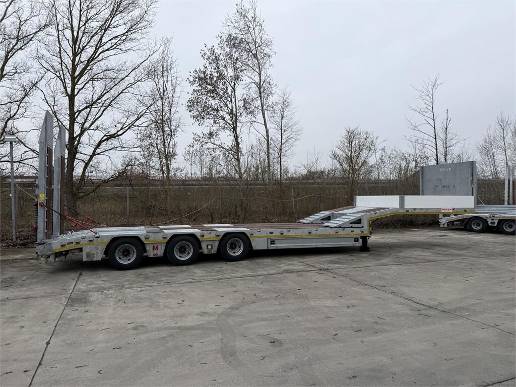 ST 3 3 Achs Satteltieflader neu 3