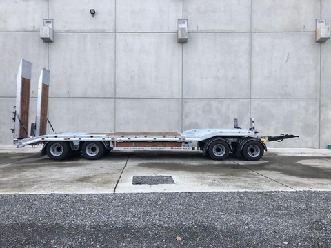 Möslein T 4 VB H1 neuer 4 Achs Tieflader hydraulischen R