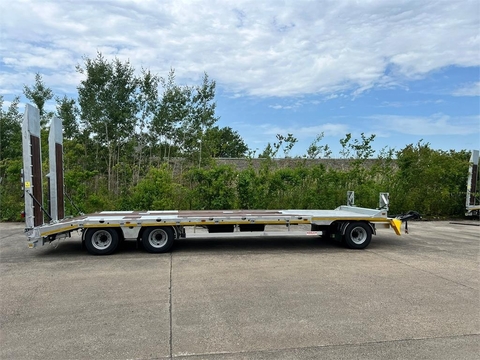 Möslein T 3-8,20 P VB H1 3 Achs Tieflader mit gerader La