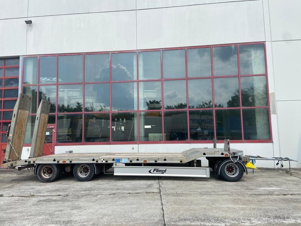 Goldhofer t3 3 Achs Tiefladeranhänger 3