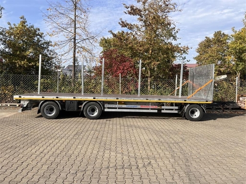 Möslein T 3 Plato 9 m 3 Achs Jumbo- Plato- Anhänger 9 m,