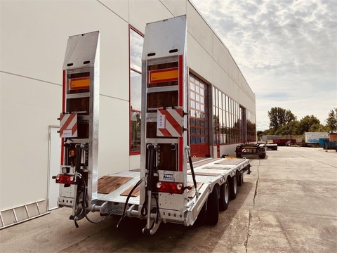 Möslein TT 31 31 t GG Tridem- Tieflader 3 Achs, gelenktN