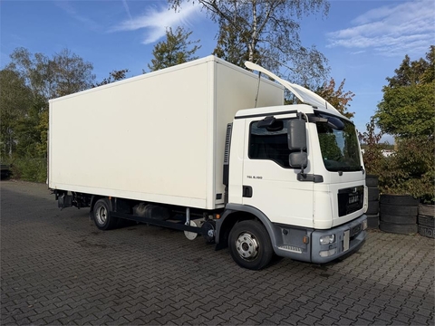 L.2007.46.011 MAN 8.180 Koffer mit Ladebordwand