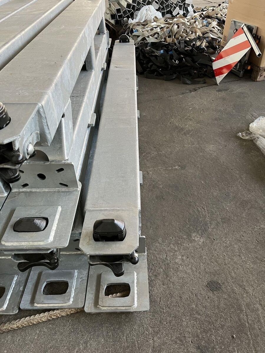 Schwarzmüller Mitteltal Ausgleichsbock für Satteltieflader inc 3