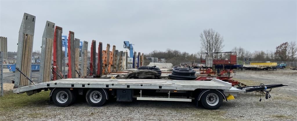 Möslein TO 3 F Schwebheim Neuwertig 3 Achs Tieflader 8,1 2