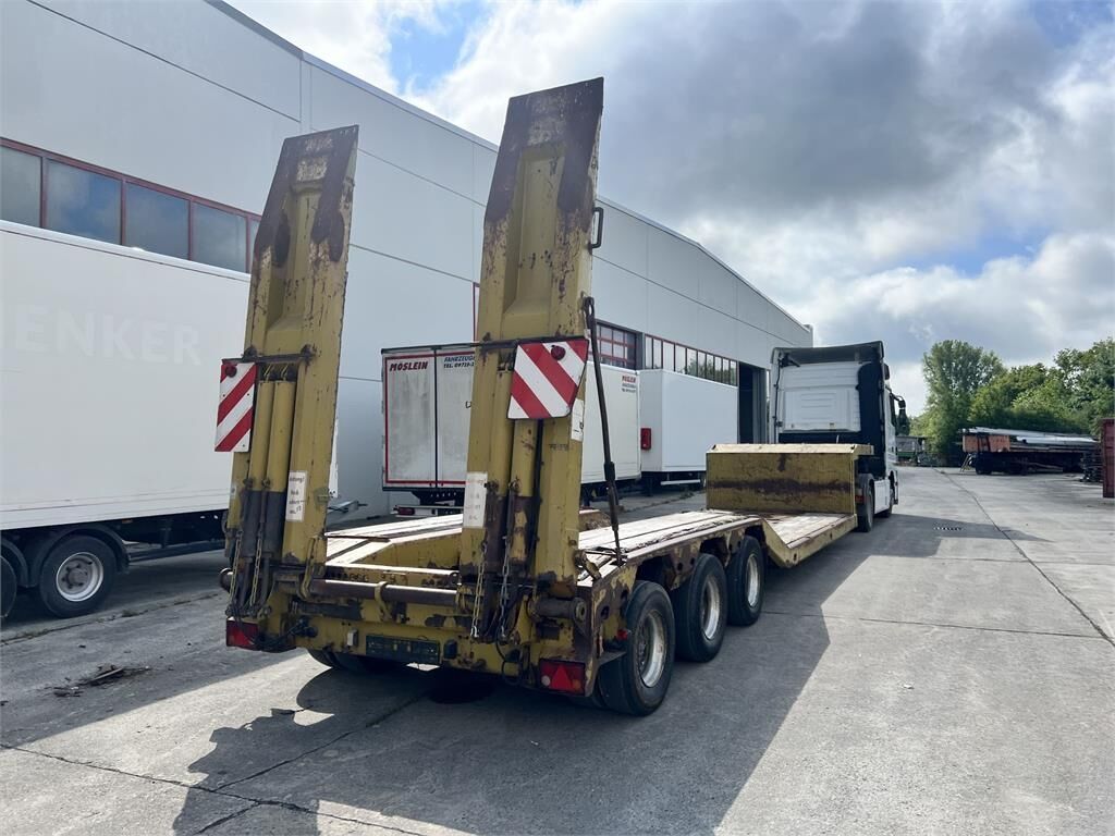 SATBUE 30/38 3 Achs Tiefbett- Satteltieflader 3