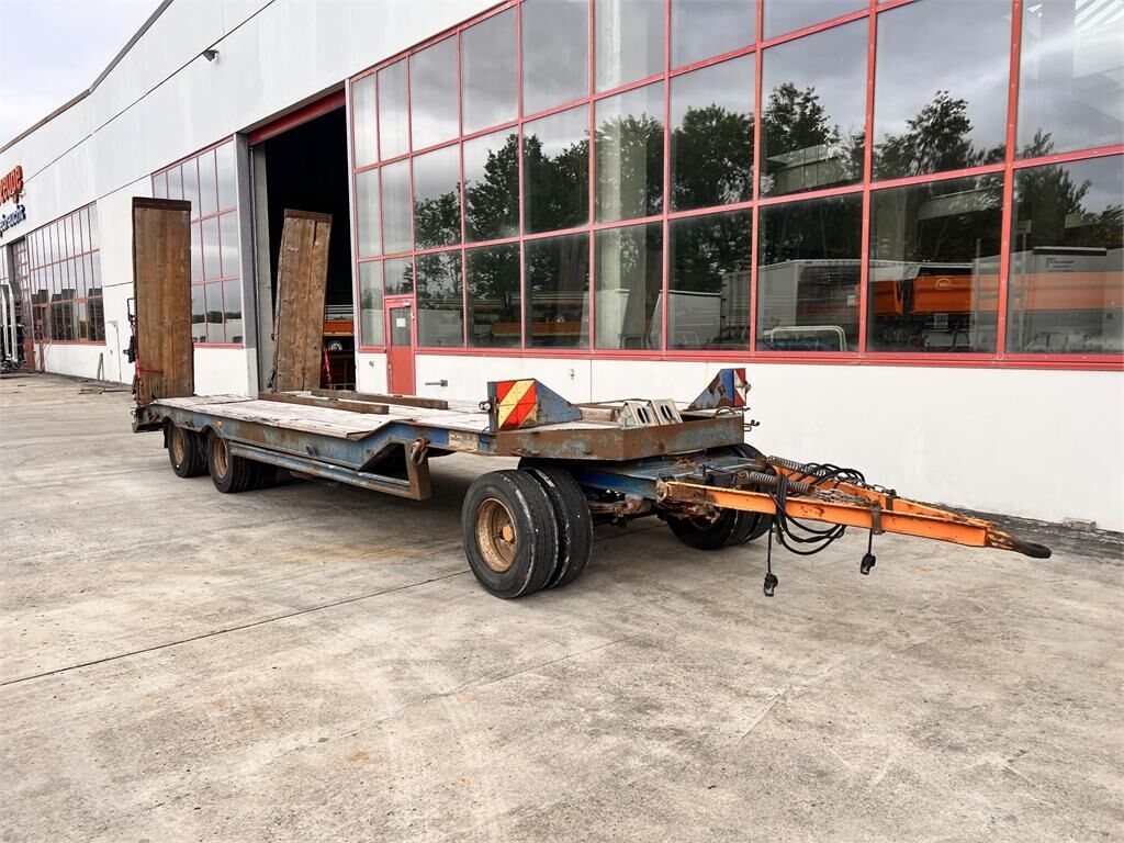 Schwarzmüller Mitteltal T3 3 Achs Tieflader mit ABS 2