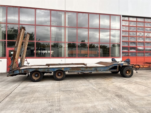 Müller Mitteltal T3 3 Achs Tieflader mit ABS