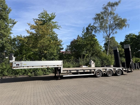 Humbaur HTS30 3 Achs Satteltieflader, wenig benutzt