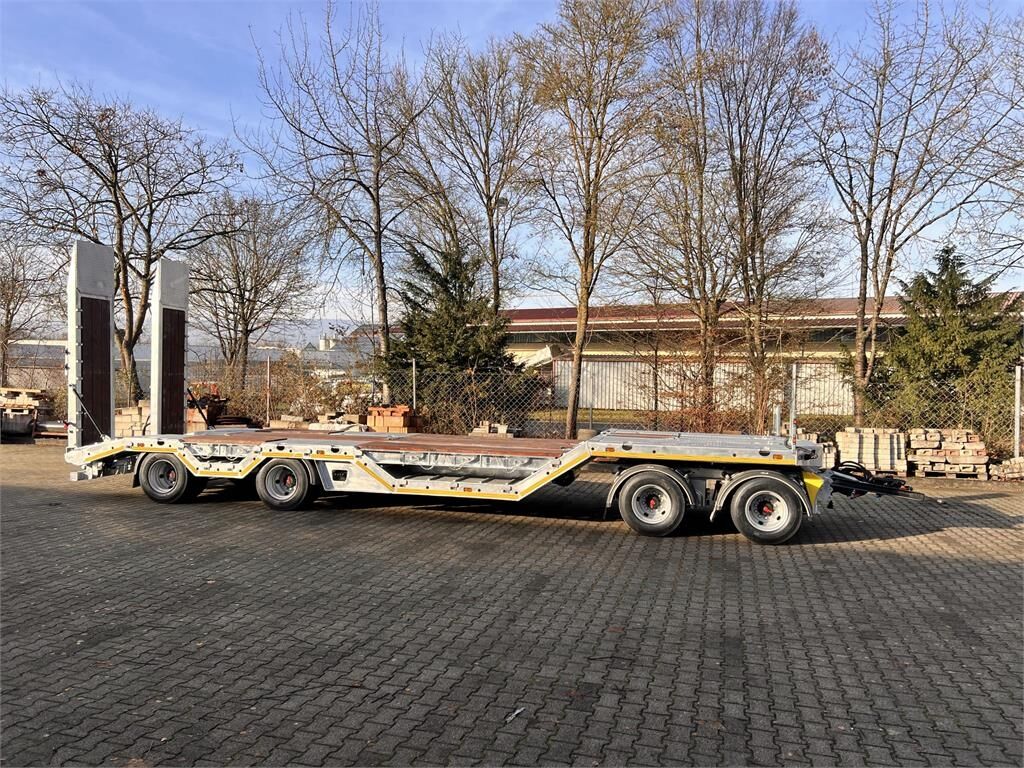 Möslein T 4 VB H1 R neuer 4 Achs Tieflader + Radmulden 3