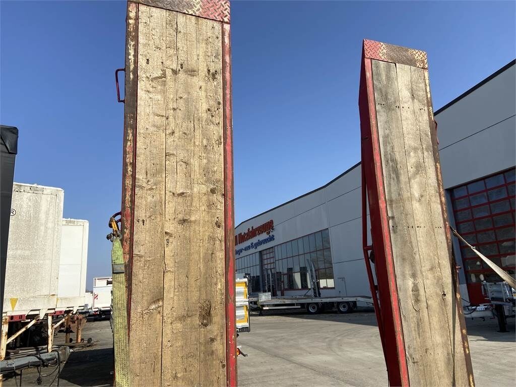 3 Achs Tridemtieflader- Anhänger 1