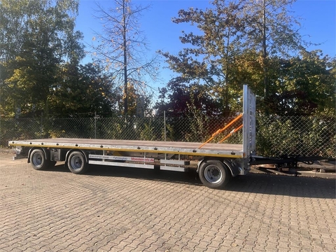Möslein T 3 Plato 10,5 m 3 Achs Jumbo- Plato- Anhänger 1
