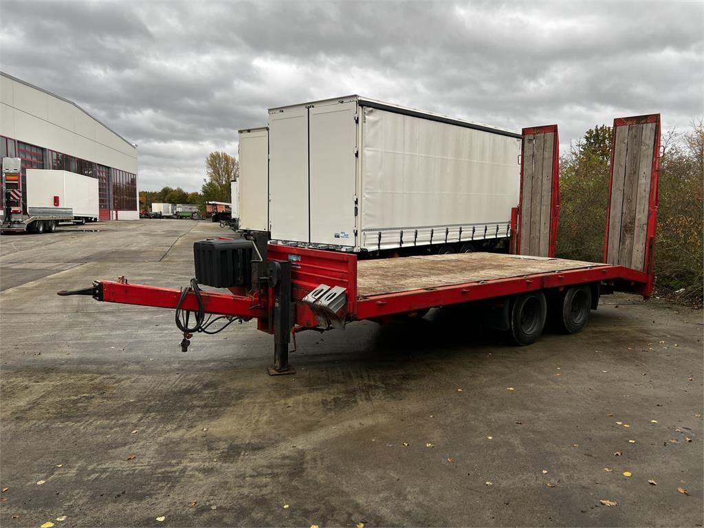 682/13800 13,8 t Tandemtieflader 3