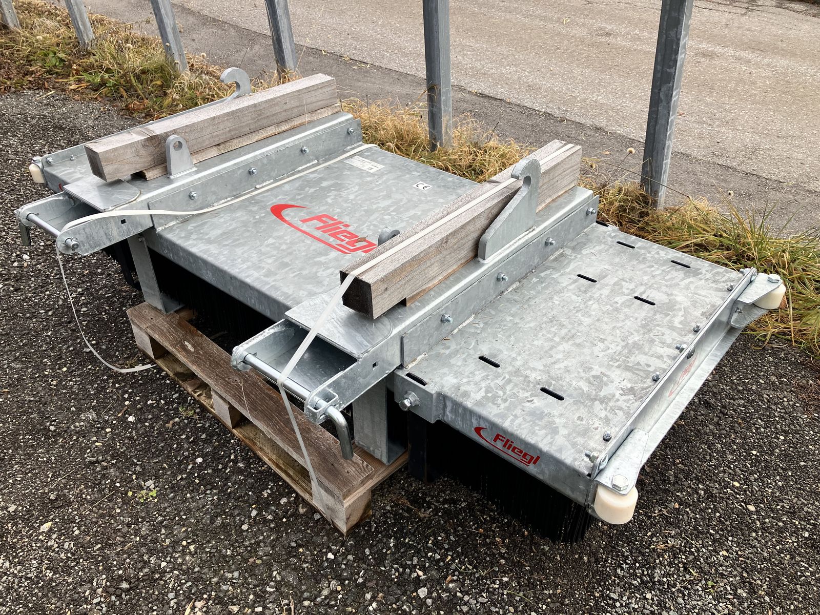 Fliegl Löwe Kehrbesen 2000 3