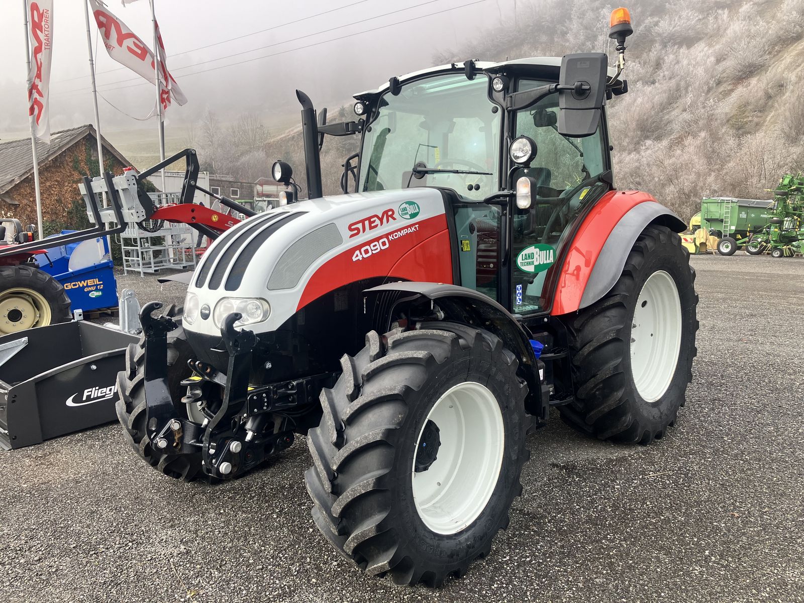 Steyr 4090 Kompakt (Stage V)  1